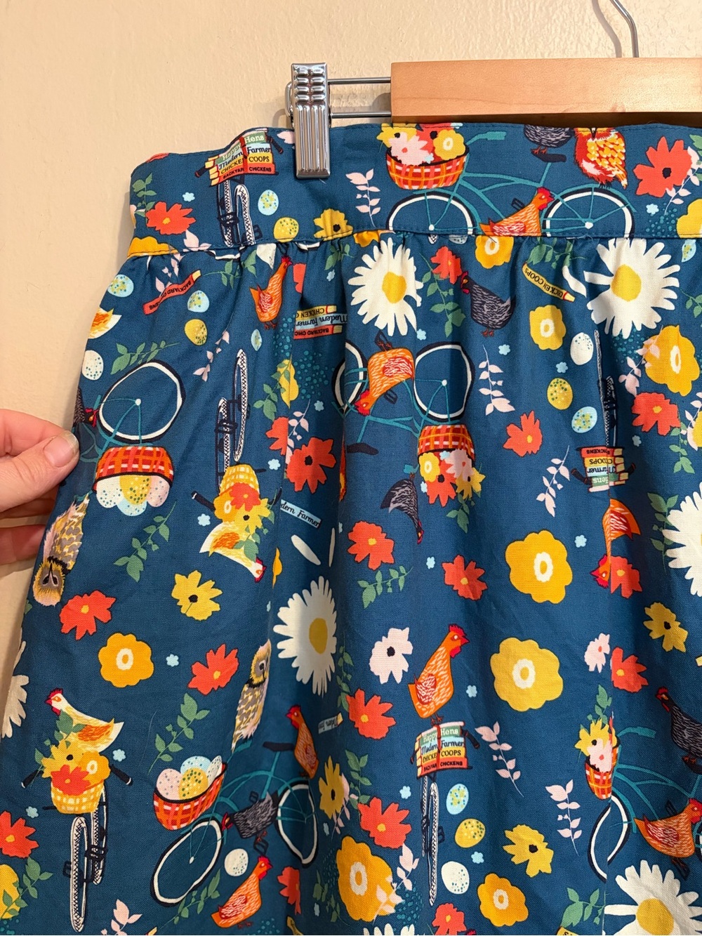 Retrolicious Chicken & Owl Farmgirl Skater Skirt, Partial Elastic Waist, size 2X - Picture 2 of 10
